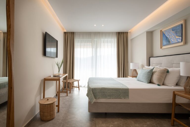 How to Choose Safe Hotels While Traveling Abroad